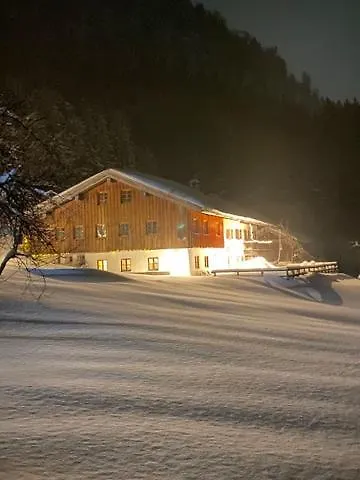 Berggasthof Butzn Wirt 루폴딩